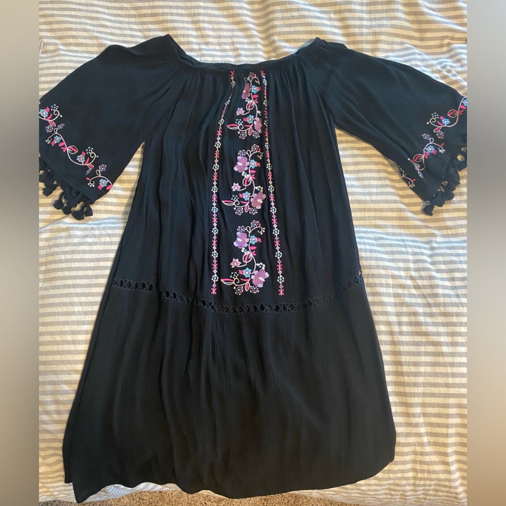 Xhilaration Black off shoulder dress w/ multicolored embroidered accents. Small